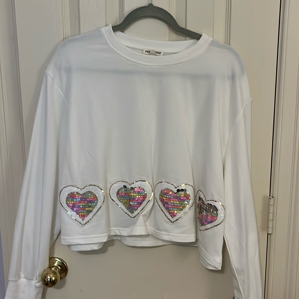 Main Strip White Pullover with Hearts
